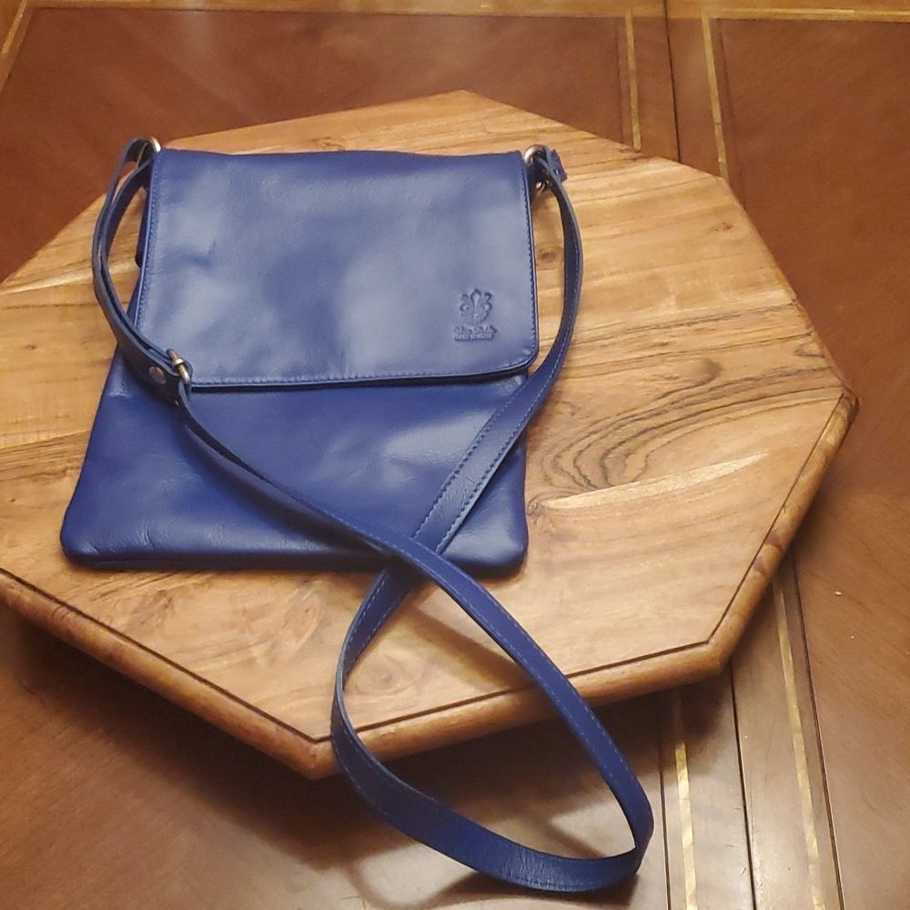 Vera Pelle crossbody handbag (blue) 9in x 11in - Picture 3 of 5